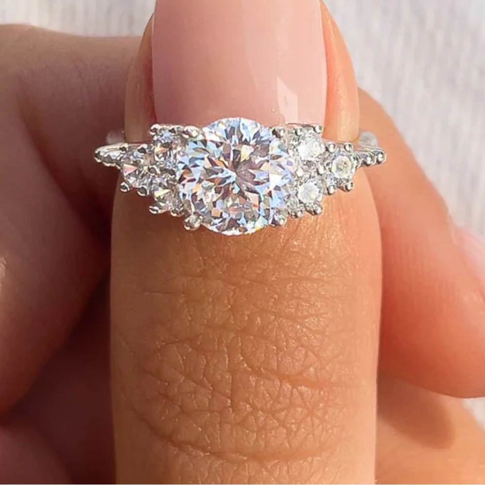Anniversary Ring - Picture 3 of 3